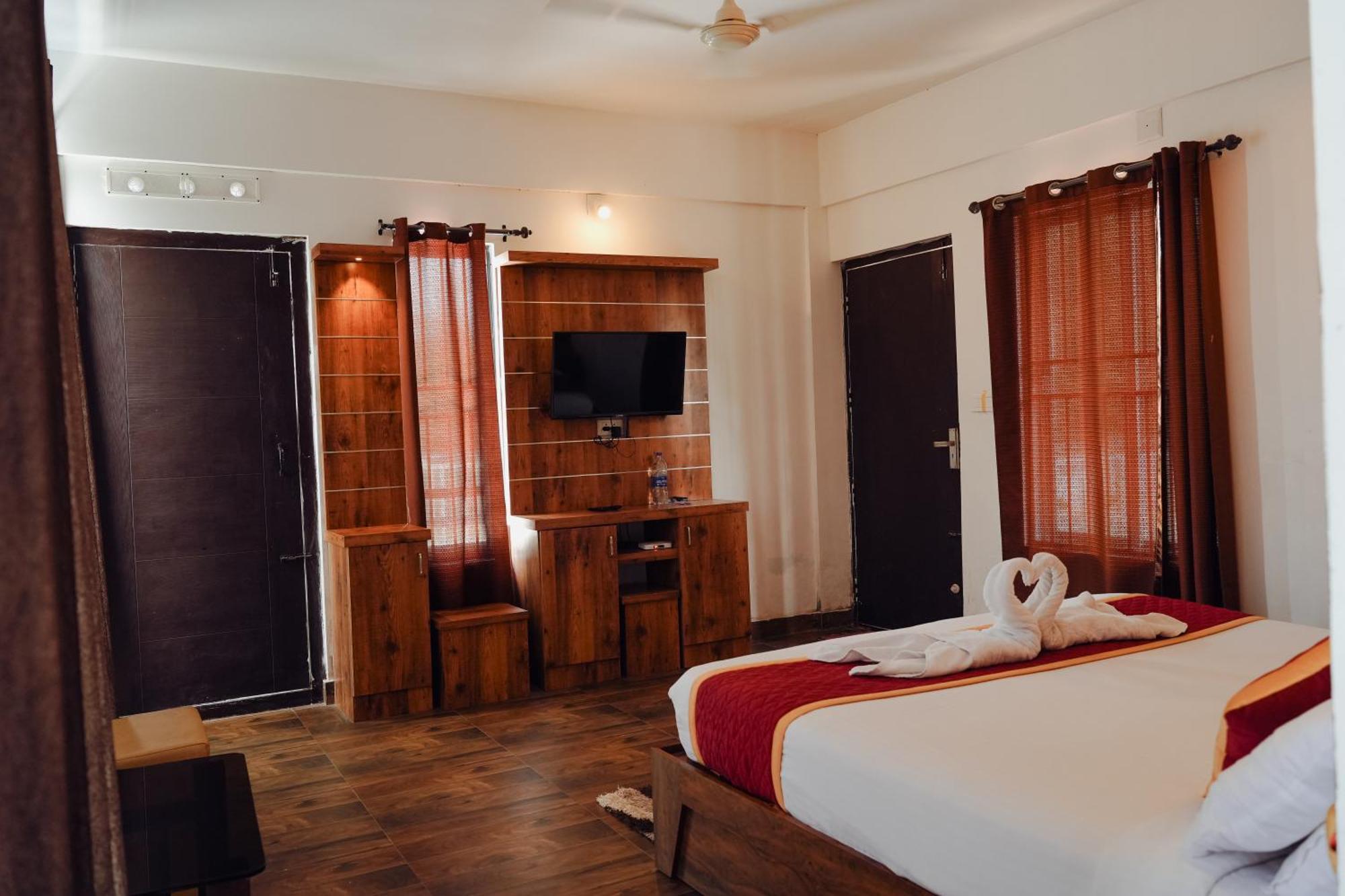 Haze Woods Resort Vaduvanchal Exterior photo